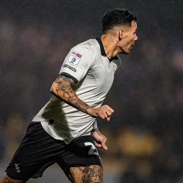 Marvin Johnson in action during an evening match